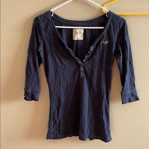 Holister shirt size small